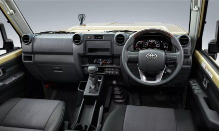 Kemudi Kendaraan Sebelah Kanan Yang Pertama Di Dunia