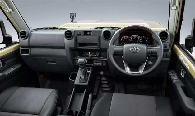 Kemudi Kendaraan Sebelah Kanan Yang Pertama Di Dunia