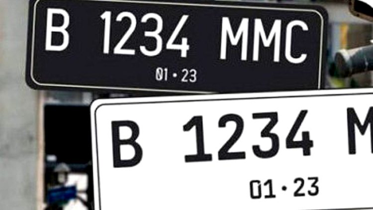 Identitas Resmi Kendaraan Menggunakan Sebuah Plat