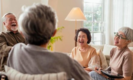 Kelompok Orang Lansia Yang Sudah Berusia Lanjut