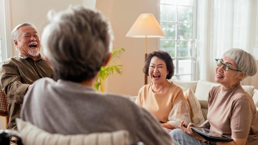 Kelompok Orang Lansia Yang Sudah Berusia Lanjut