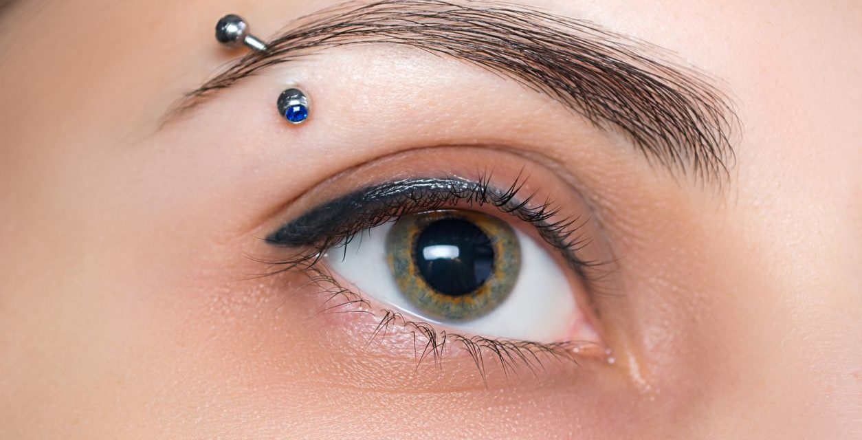 Pelubangan Kecil Di Badan Atau Melakukan Piercing