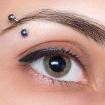 Pelubangan Kecil Di Badan Atau Melakukan Piercing