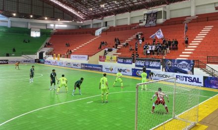 Olahraga Sepakbola Mini Atau Futsal Di Lapangan Kecil