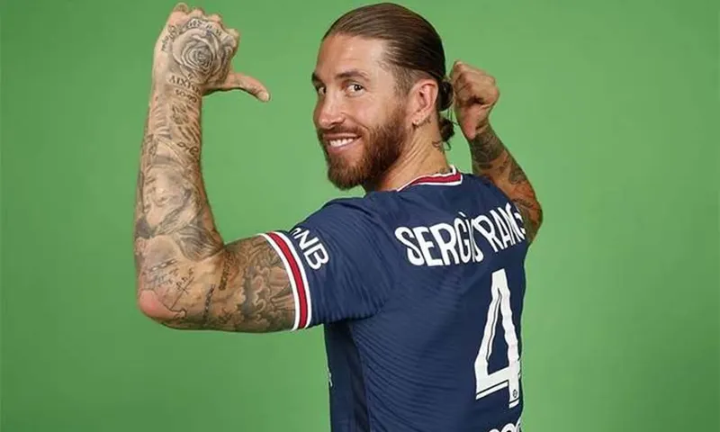Pemain Handal Spanyol Sergio Ramos Ketika Menjadi Bek