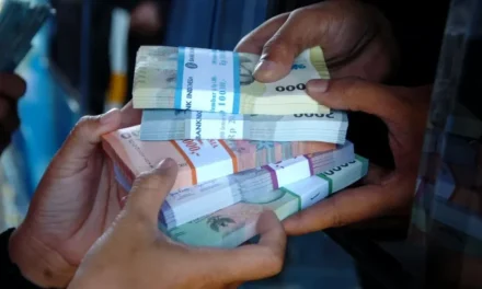 Penukaran Transaksi Uang Di Kehidupan Seharian