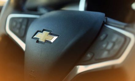 Merek Otomotif Chevrolet Pada Sebuah Kendaraan Amerika