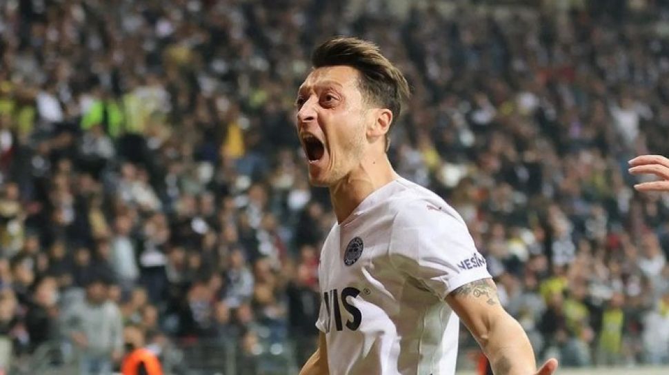Gelandang Serang Pemain Asal Jerman Ozil