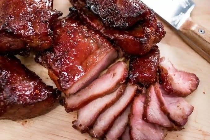 Hidangan Mewah Daging Babi Panggan Dengan Bumbu