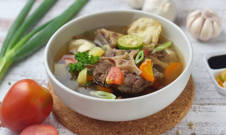 Hidangan Populer Sop Yang Berkuah Di Indonesia
