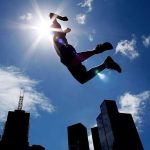 Gerakan Fisik Parkour Di Berbagai Tempat Umum