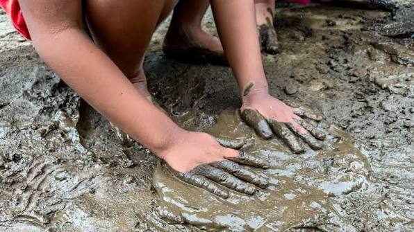 Partikel Campura Lumpur Yang Menjadi Kerajinan