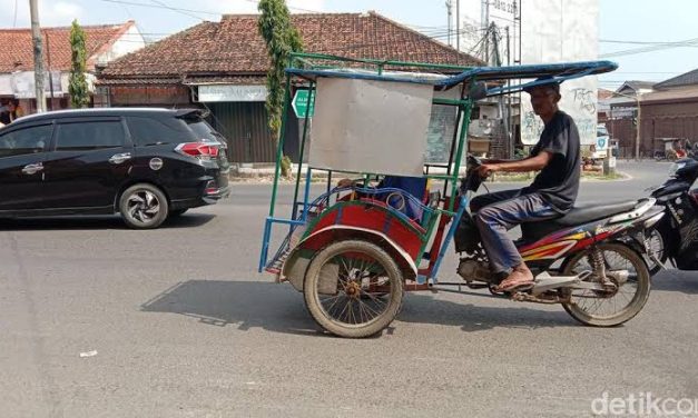 Kendaraan Bermotor Becak Sebagai Transportasi Umum
