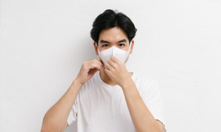 Sebuah Penutup Hidung Masker Untuk Wajah