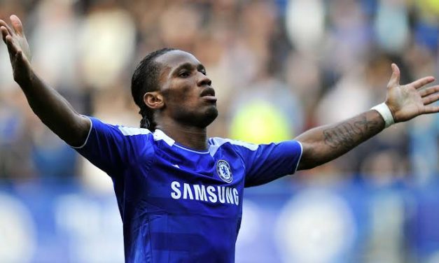 Seseorang Pemain Drogba Dari Pantai Gading