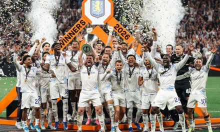 Permainan Bola Klub Aston Villa Dengan Pemain Terbaik