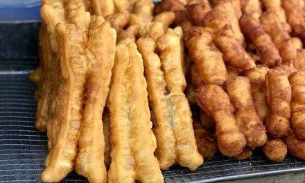 Makanan Gorengan Cakwe Yang Populer Di Indonesia