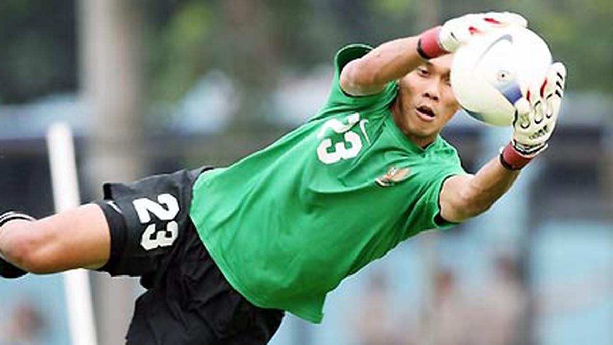 Seorang Kiper Indonesia Markus Horison